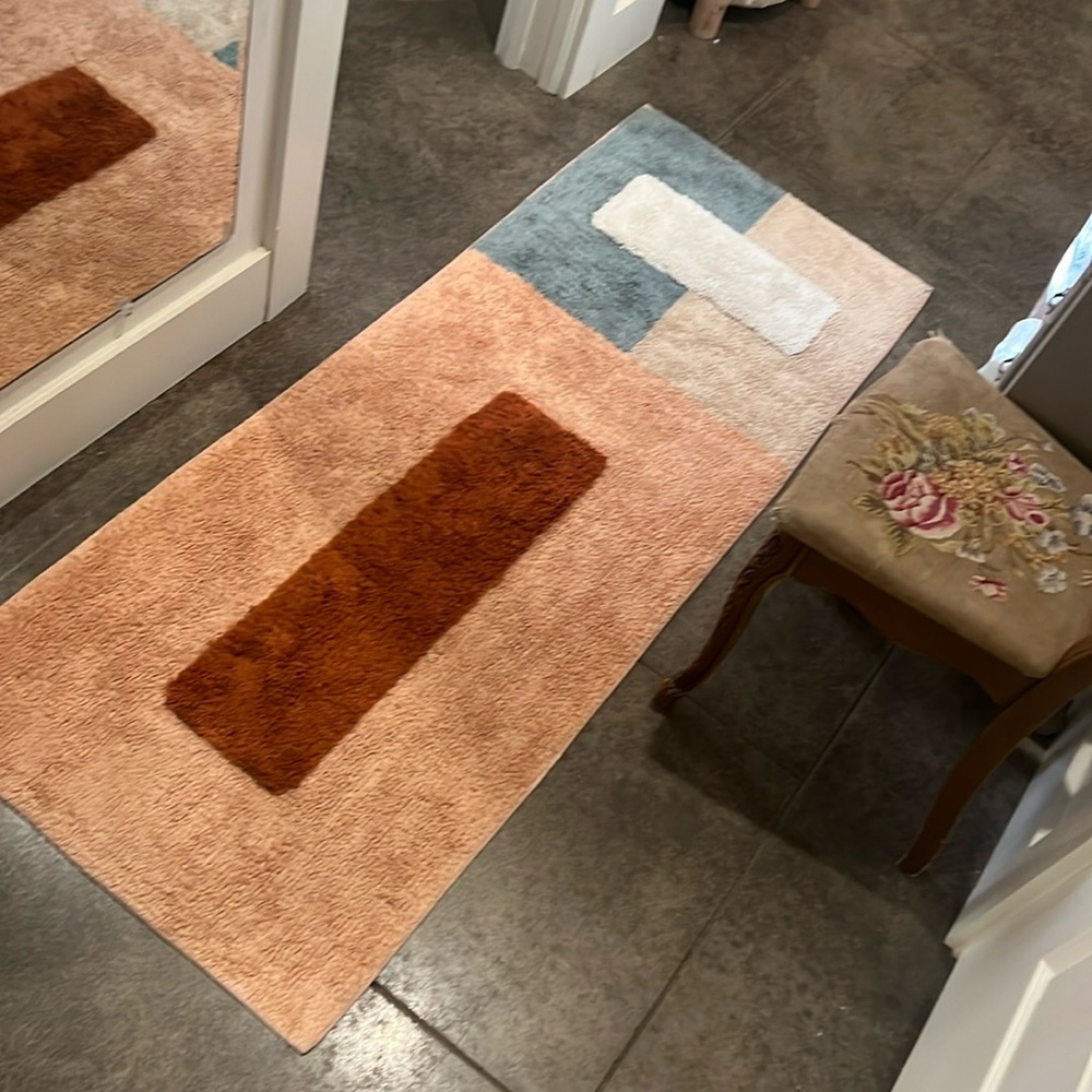 West Elm Light Sienna Bath Mat - Colorblock Bath Mat 24"X65 1/4”